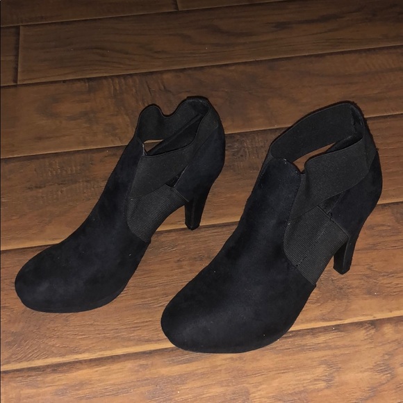 Madden Girl black suede platform shoes - Picture 2 of 7